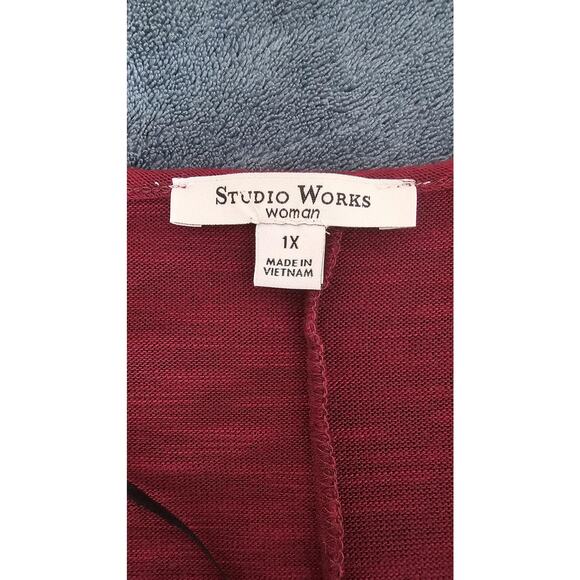 Studio Works Women's Lace Detail Wine Glace Cardigan & Necklace Set - Size 1X - Picture 3 of 10